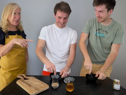 Atelier piquant : création de moutarde artisanale & locale à Bailleval - Bonjour Fun