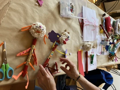 Atelier "Recycle une brosse vintage en personnage ! » - Bonjour Fun
