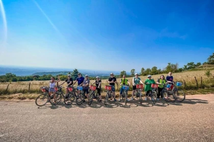 Balade à vélo électrique dans les Monts d'Or - 3h - Bonjour Fun