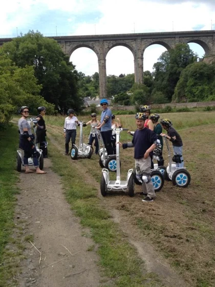 Balade bords de Rance, ville de Dinan - Bonjour Fun