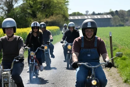 Balade en mobylettes Vintage à la demi journée - Bonjour Fun