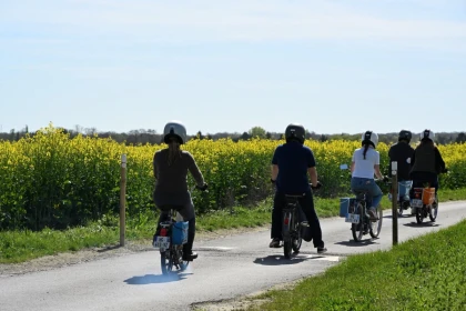 Balade en mobylettes Vintage à la journée - Bonjour Fun