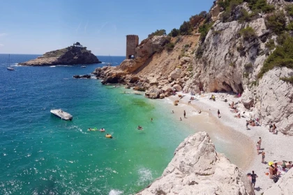 Balade et baignade en mer : Calanques de la Côte bleue - billetterie ou privatisation 3h - Bonjour Fun