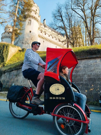 Balade insolite audioguidé en triporteur à Pierrefonds  - Bonjour Fun