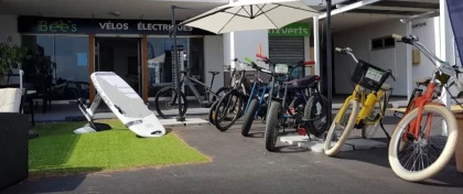 Balade le long de la Corniche en vélo électrique : Explorez les côtes du Var - Bonjour Fun