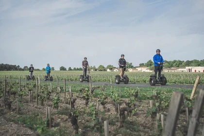 Balade Segway - "Autour du Lac Bleu et des châteaux de Léognan" (1h) - Bonjour Fun