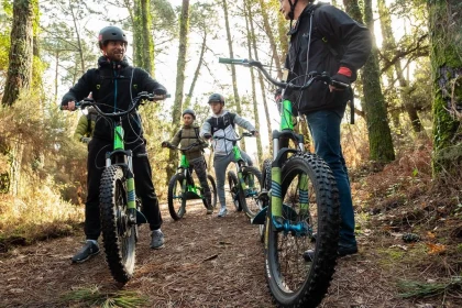 Balade Trottinette découverte d'un atelier textile 100% made in France - Bonjour Fun