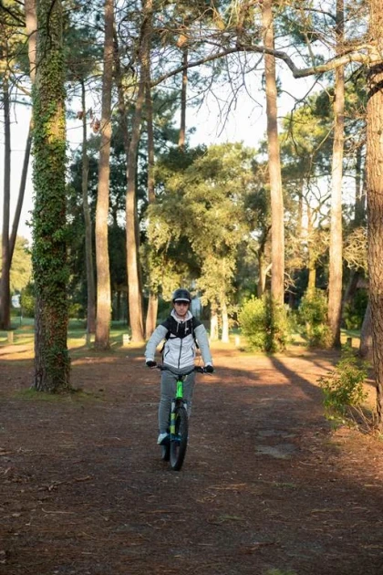 Balade Trottinette découverte d'un atelier textile 100% made in France - Bonjour Fun