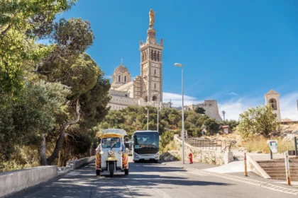 Balade tuk tuk autour de Notre Dame - Bonjour Fun