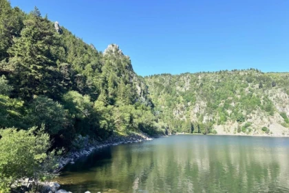 Bivouac en famille au Lac Blanc : une nuit d’aventure sous les étoiles - Bonjour Fun