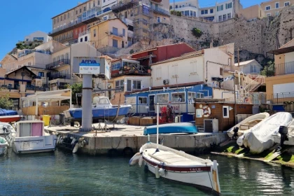 Calanques des îles du Frioul : Bateau privatisé (journée ou demi-journée) - Bonjour Fun