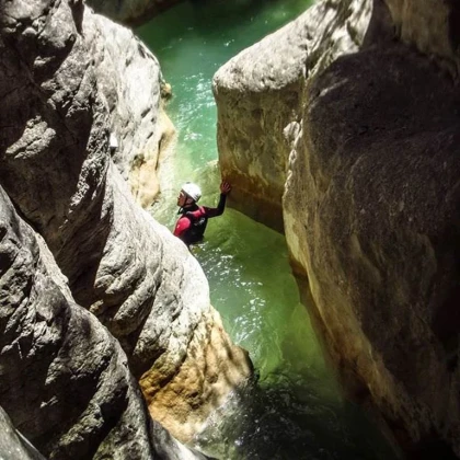 Canyoning sportif, journée dans le massif du Mont-Perdu - Bonjour Fun