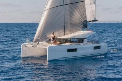 CATAMARAN PRIVATISE  7 JOURS  PORQUEROLLES - Bonjour Fun