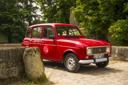 circuits touristiques (journée) à bord de Renault 4L  - Bonjour Fun