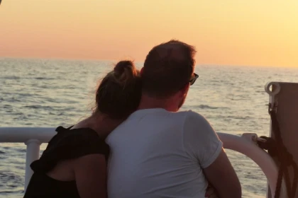 Coucher de soleil en bateau aux îles du Frioul - bateau privatisé - Bonjour Fun