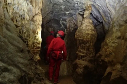 Découverte ludique de la Spéléologie - Grotte de Mons - Spécial Jeunesse - Bonjour Fun