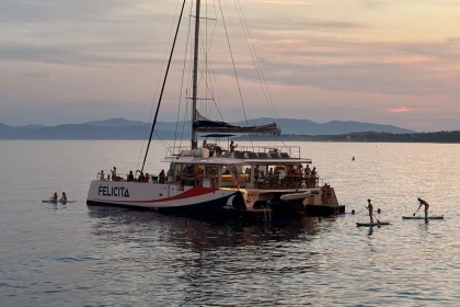 Départ St Raphaël | La Soirée Dîner | Ile d'Or & Cap Dramont - Bonjour Fun