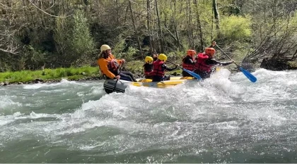 Descente du Gave de Pau en RAFTING - Bonjour Fun