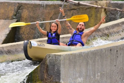 Descente Familiale de l'Ardèche en Canoë Kayak : 3h00 - env 12km - Bonjour Fun