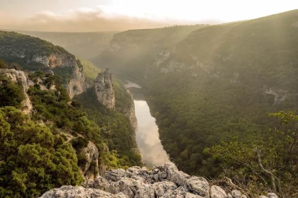 Descente Sportive des Gorges de l'Ardèche en Canoë kayak : 6h00 - env. 32km - Bonjour Fun