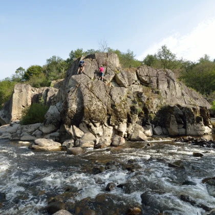 Escalade au Roc d'Enfer au CPA Lathus - Bonjour Fun