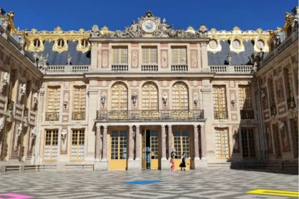 Escape Game Extérieur - L'affaire du collier de la Reine - Bonjour Fun