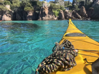 Esterel, Kayak mer demi-journée accompagné par un guide - Bonjour Fun