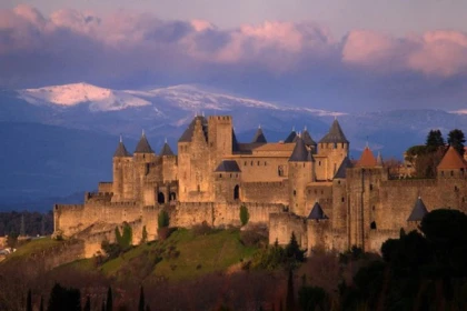 Excursion en bus : Cité de Carcassonne avec audio-guides - Bonjour Fun