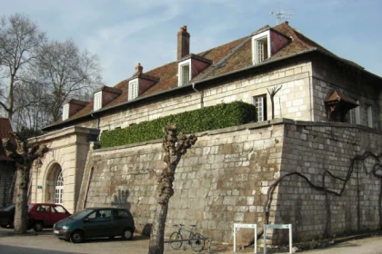 HISTOIRE DE LA CASERNE À BESANÇON - Bonjour Fun