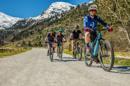 Journée en VTT Enduro Electrique à Loudenvielle ou Saint-Lary avec un moniteur - Bonjour Fun