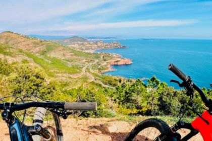La plus belle route du monde en vtt électrique - Excursion accompagnée - Bonjour Fun