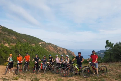 La plus belle route du monde en vtt électrique - Excursion accompagnée - Bonjour Fun