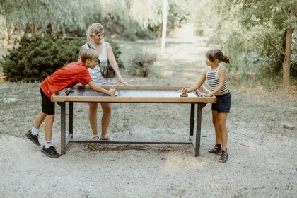 Labyrinthe, jeux géants et karts à pédales - Bonjour Fun