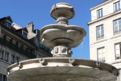 Les fontaines, miroirs de la ville - Bonjour Fun