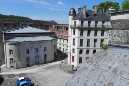 Les places : entre sociabilité et lieux de pouvoir - Bonjour Fun