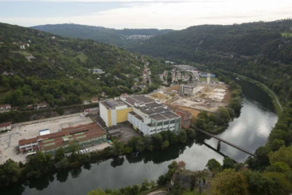 LES PRÉS-DE-VAUX, DE L’INDUSTRIE AUX LOISIRS - Bonjour Fun