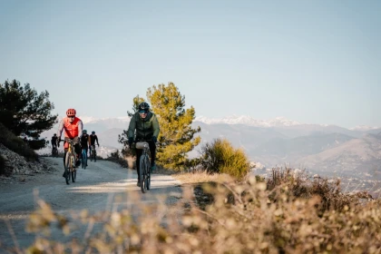 Les roches rouges flamboyantes de l’Estérel à vélo gravel  - Bonjour Fun
