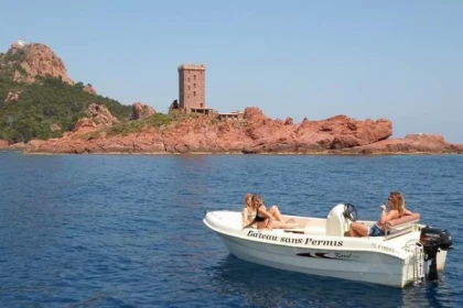 Location de bateau sans permis - Port Frejus - Bonjour Fun