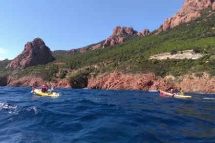 Location de kayak de mer - littoral de l'Estérel - Bonjour Fun