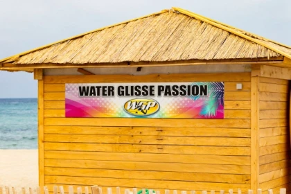 Location de paddle à fenêtre transparente - plage de Pampelonne - Bonjour Fun