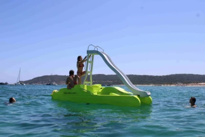 Location de pédalo en mer - plage de Pampelonne - Bonjour Fun