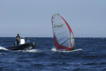 Location planche à voile & dériveur - Bonjour Fun