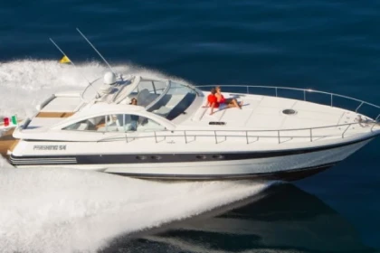 Location yacht PERSHING 54  12 personnes) - Bonjour Fun