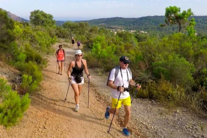 Marche nordique au cœur du massif de l'Estérel - Bonjour Fun