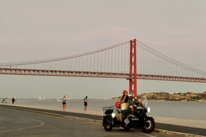 OTA | Retro Tour Lisboa | By Night | 2h00 - Bonjour Fun