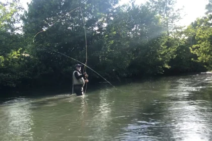Pêche à la mouche en rivière - Bonjour Fun