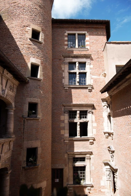 Plongez dans l'histoire de l'Hôtel Reynes, avec un historien local pour les journées du patrimoine - Bonjour Fun
