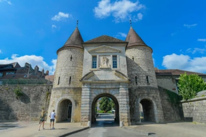 Porte à porte – Un classique revisité pour vous - Bonjour Fun