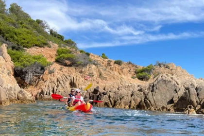 Randonnée Guidée en KAYAK - Le tour du Cap Camarat "Fun & Snorkeling" Pampelonne beach - Bonjour Fun