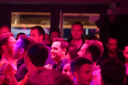 Riviera Bar Crawl Lyon - Bonjour Fun